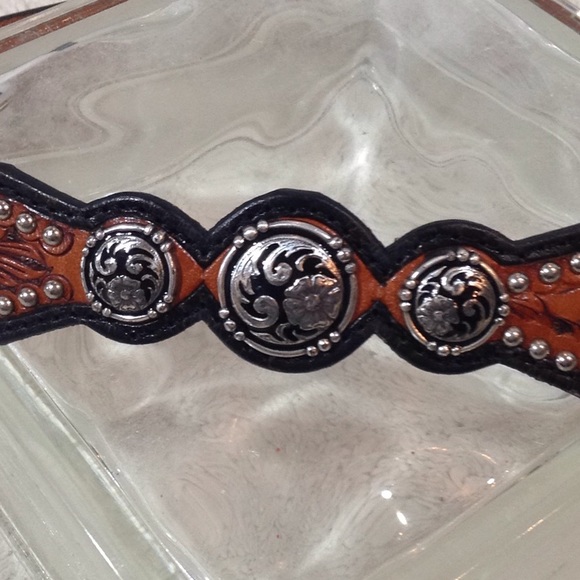 Nocona hand tooled leather belt - Picture 2 of 7